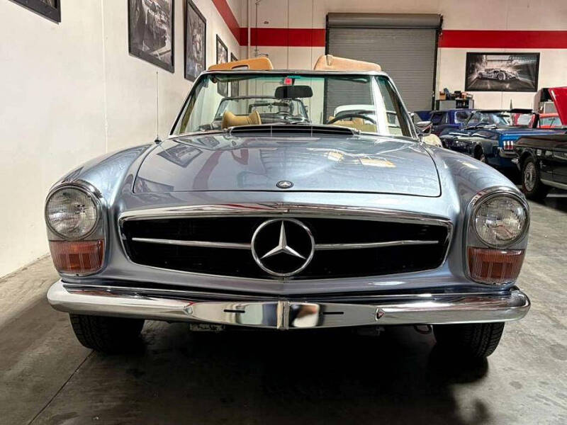 1970 Mercedes-Benz 280-Class