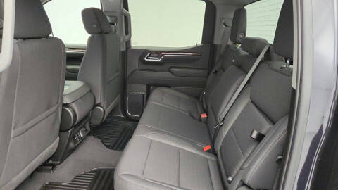 2025 GMC Sierra 1500 Elevation Standard