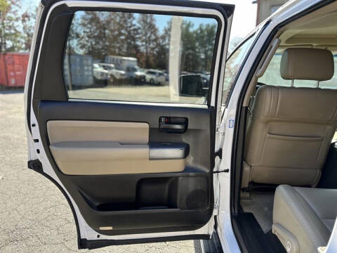 2010 Toyota Sequoia SR5