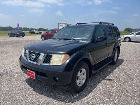 2006 Nissan Pathfinder for sale at COUNTRY AUTO SALES in Hempstead TX