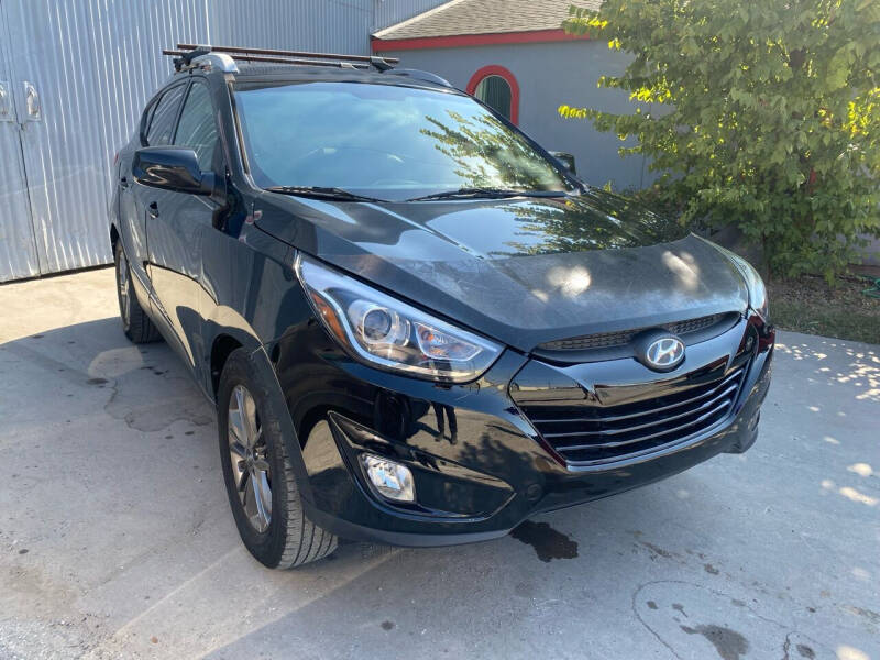 2015 Hyundai Tucson for sale at Dixie Auto Sales in Houston TX