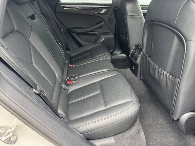 2023 Porsche Macan
