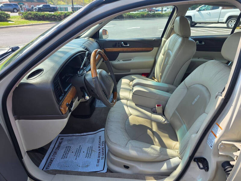 2002 Lincoln Continental