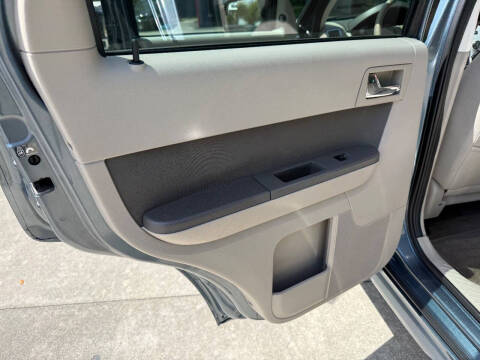 2011 Mercury Mariner V6