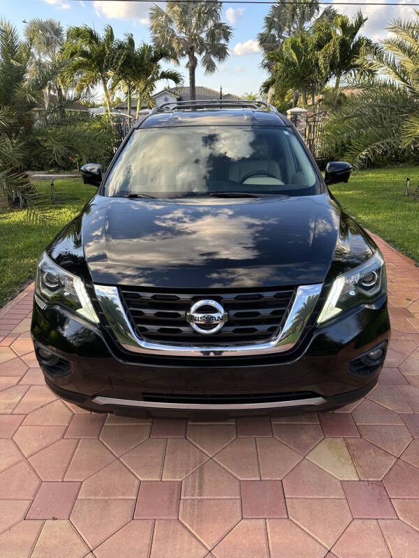 2017 Nissan Pathfinder SL