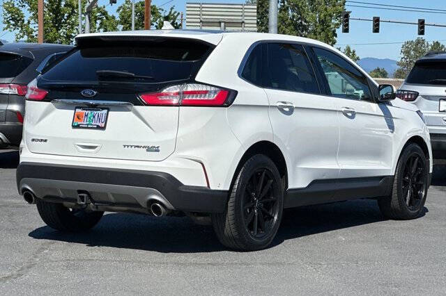 2020 Ford Edge Titanium