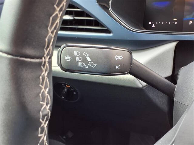 2024 Volkswagen Taos SE