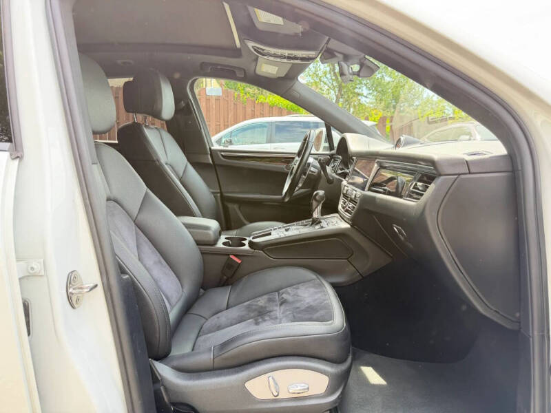 2020 Porsche Macan