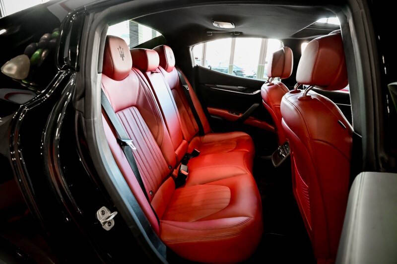 2022 Maserati Ghibli Modena Q4