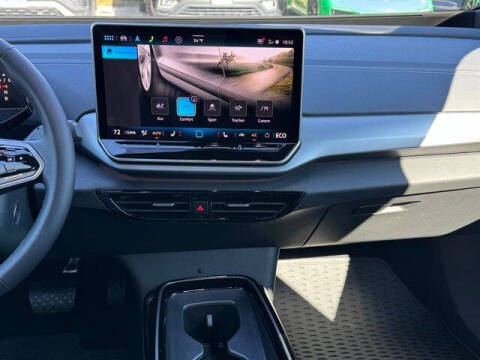 2025 Volkswagen ID.4 Pro