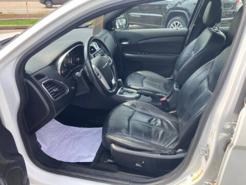 2013 Chrysler 200 Limited