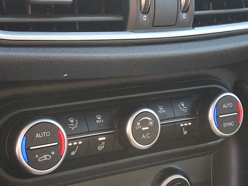 2023 Alfa Romeo Stelvio Veloce