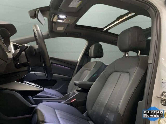 2024 Audi Q4 e-tron quattro Premium Plus 50