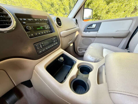 2004 Ford Expedition Eddie Bauer