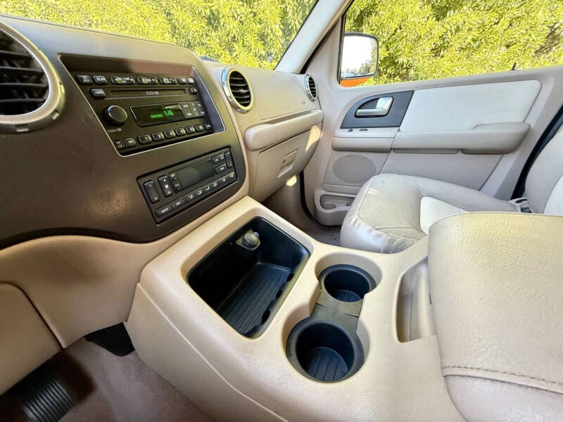 2004 Ford Expedition Eddie Bauer