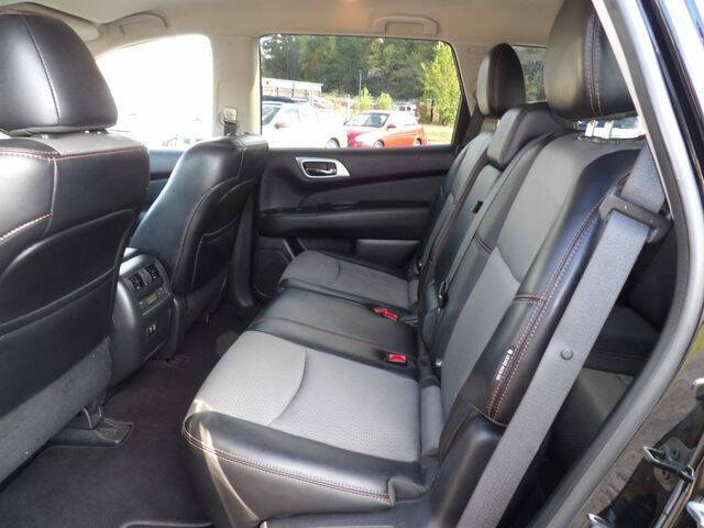 2019 Nissan Pathfinder SV