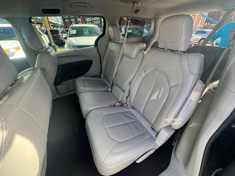 2018 Chrysler Pacifica Touring L