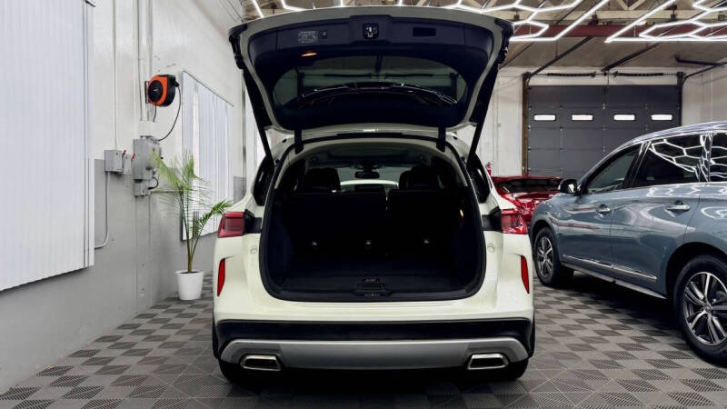 2019 Infiniti QX50 Essential