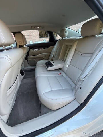 2013 Cadillac XTS Luxury Collection