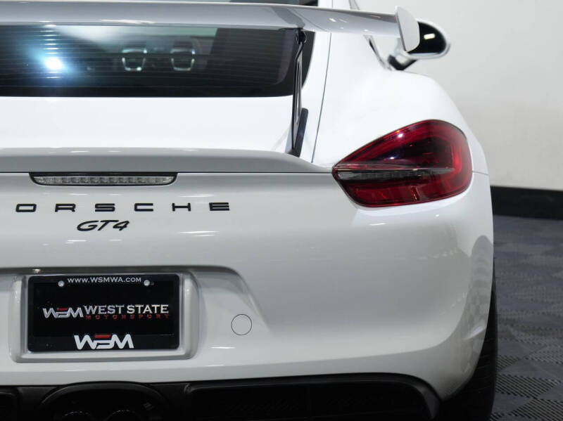 2016 Porsche Cayman GT4