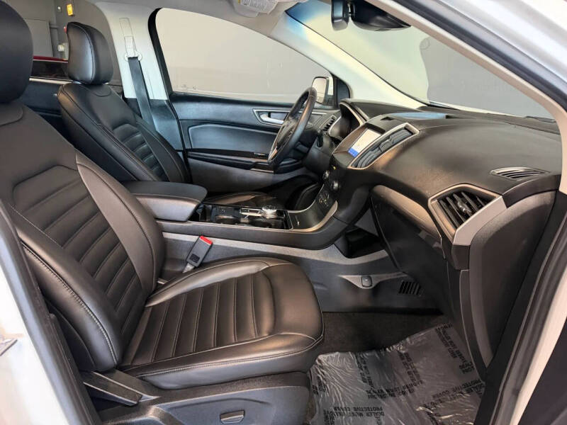 2020 Ford Edge