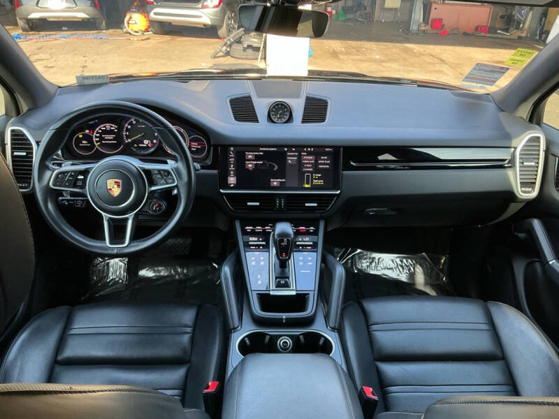 2020 Porsche Cayenne E-Hybrid