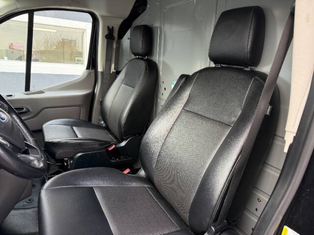 2022 Ford Transit