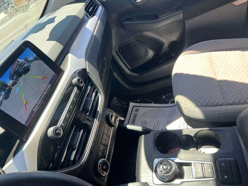 2020 Ford Escape SE