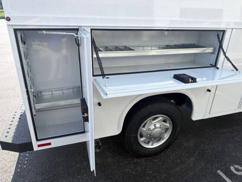 2027 Ford E-Series