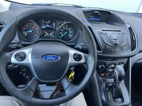 2016 Ford Escape S