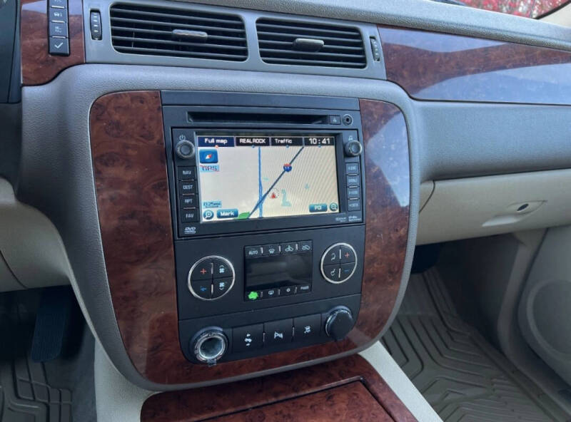 2011 Chevrolet Avalanche LTZ