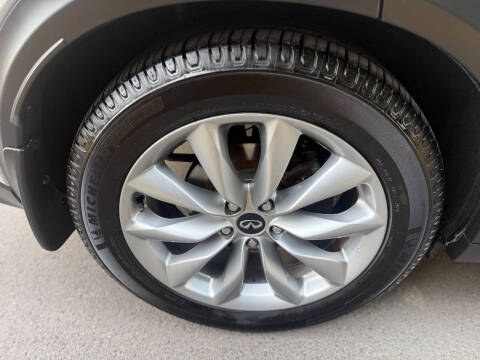 2019 Infiniti QX50 Essential