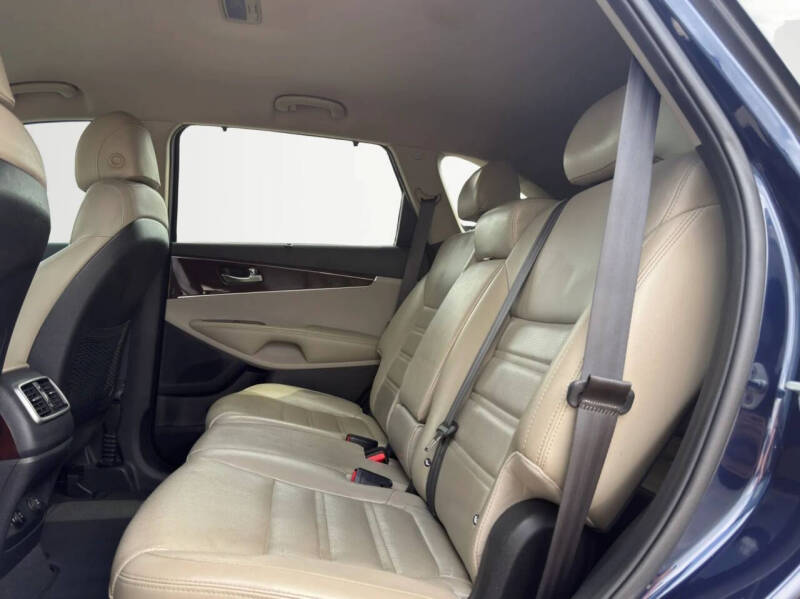 2017 Kia Sorento EX V6