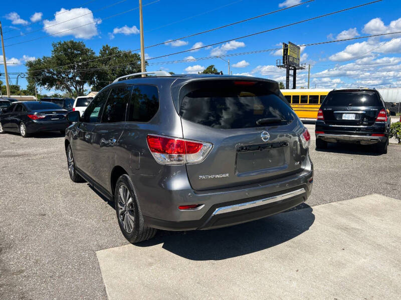 2015 Nissan Pathfinder SV