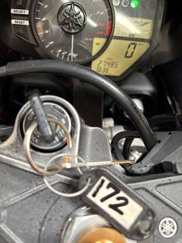 2011 Yamaha YZF-R1