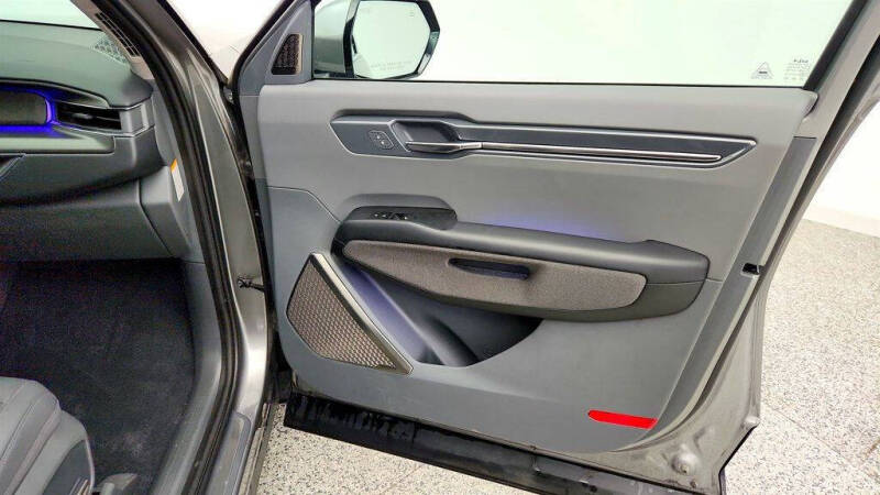 2024 Kia EV9 Land