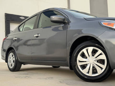 2019 Nissan Versa SV