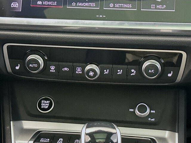 2024 Audi Q3 quattro S line Premium 45 TFSI