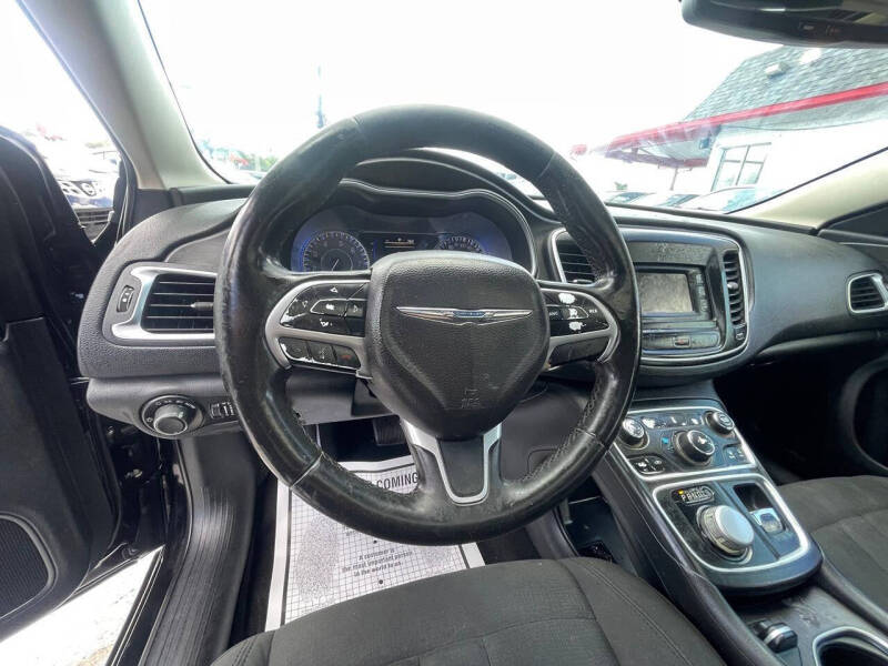 2016 Chrysler 200 Limited