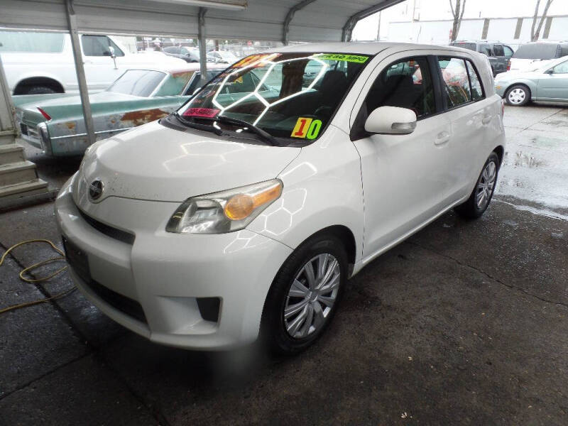 2010 Scion xD Base's photo
