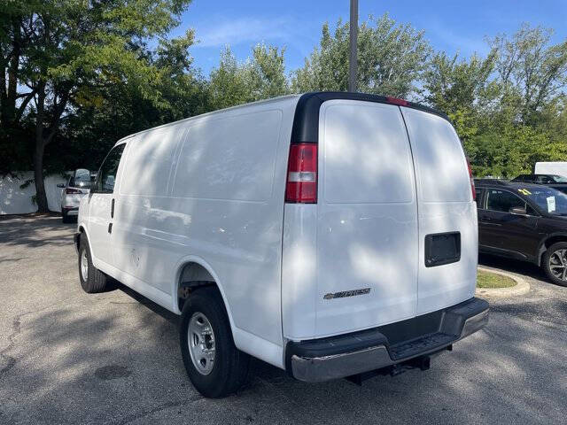 2025 Chevrolet Express 2500