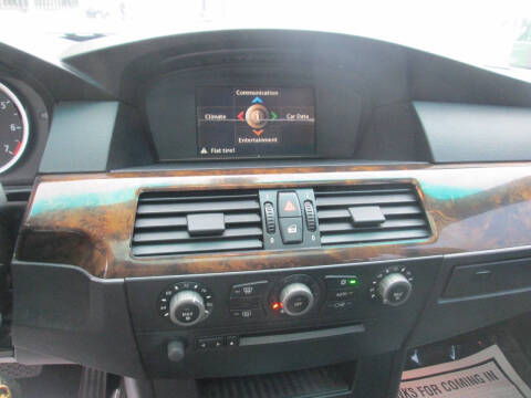 2004 BMW 5 Series 530i