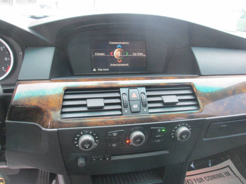 2004 BMW 5 Series 530i