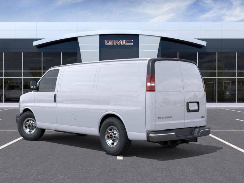 2025 GMC Savana 2500