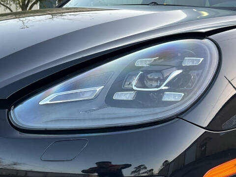 2016 Porsche Cayenne GTS