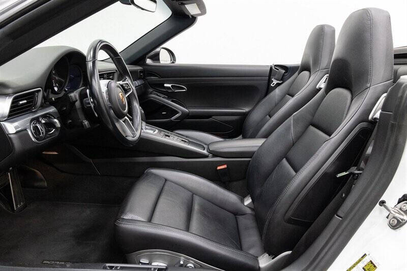 2017 Porsche 911 Carrera