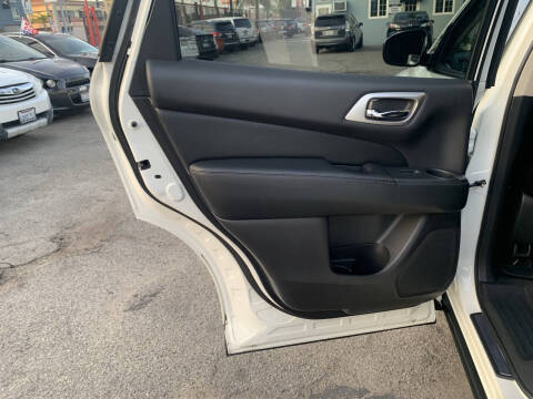 2013 Nissan Pathfinder SL