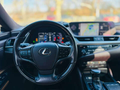 2019 Lexus ES 350 Luxury