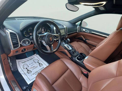 2016 Porsche Cayenne S E-Hybrid