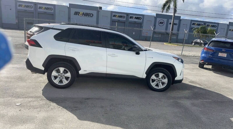 2021 Toyota RAV4 Hybrid LE